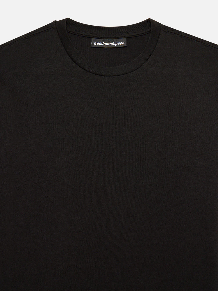 A SIMPLE LONG SLEEVE T-SHIRT BLACK