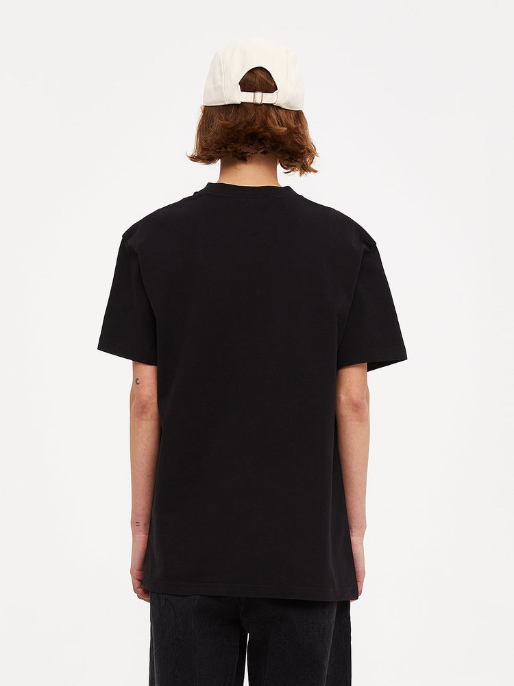 A SIMPLE T-SHIRT BLACK