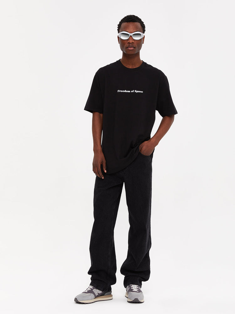 A SIMPLE T-SHIRT BLACK