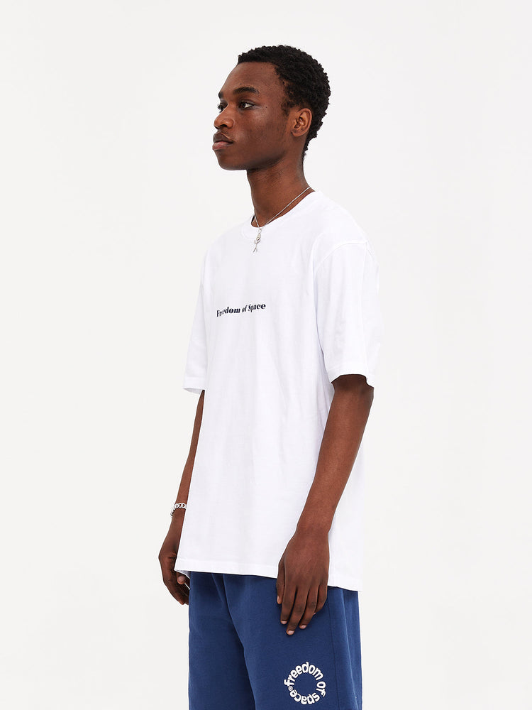 A SIMPLE T-SHIRT WHITE