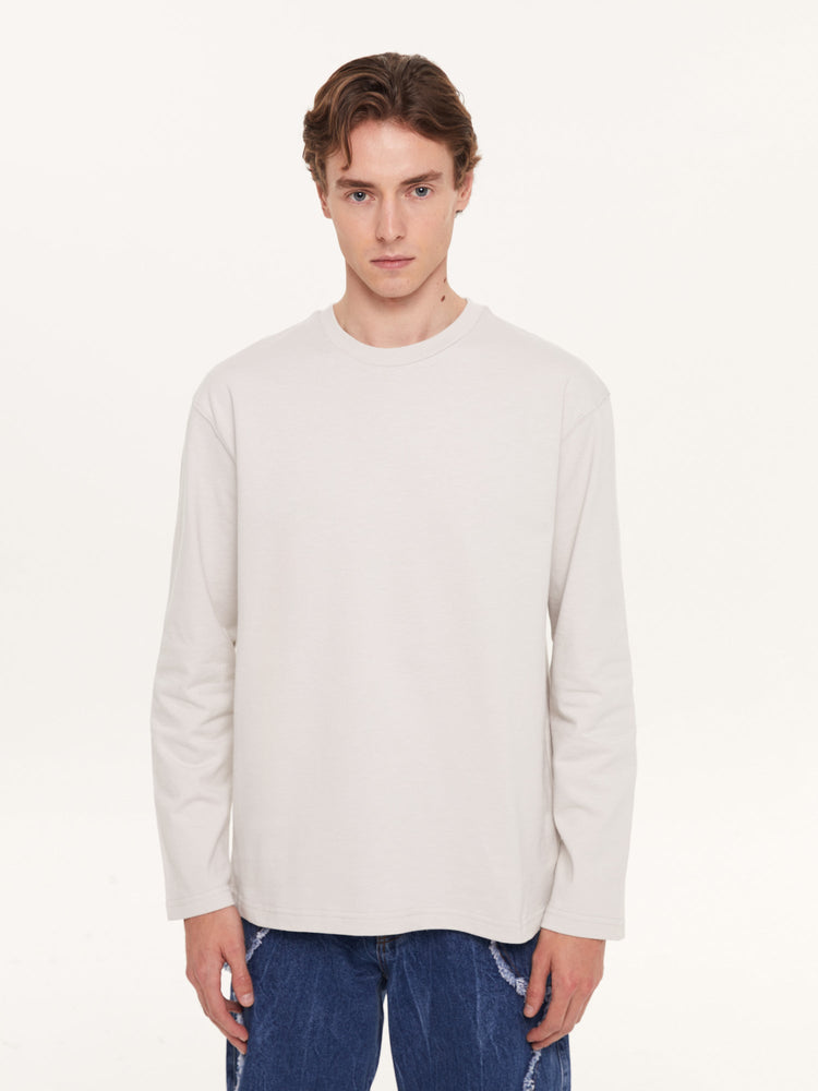 A SIMPLE LONG SLEEVE T-SHIRT GREY