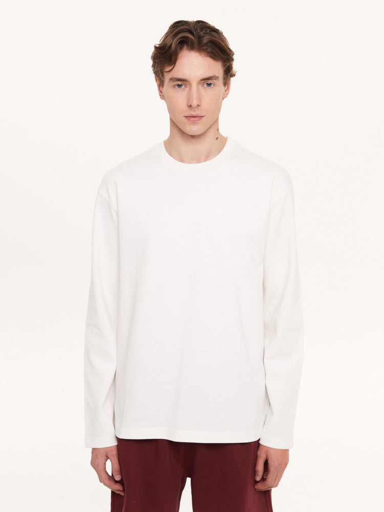 A SIMPLE LONG SLEEVE T-SHIRT OFF WHITE