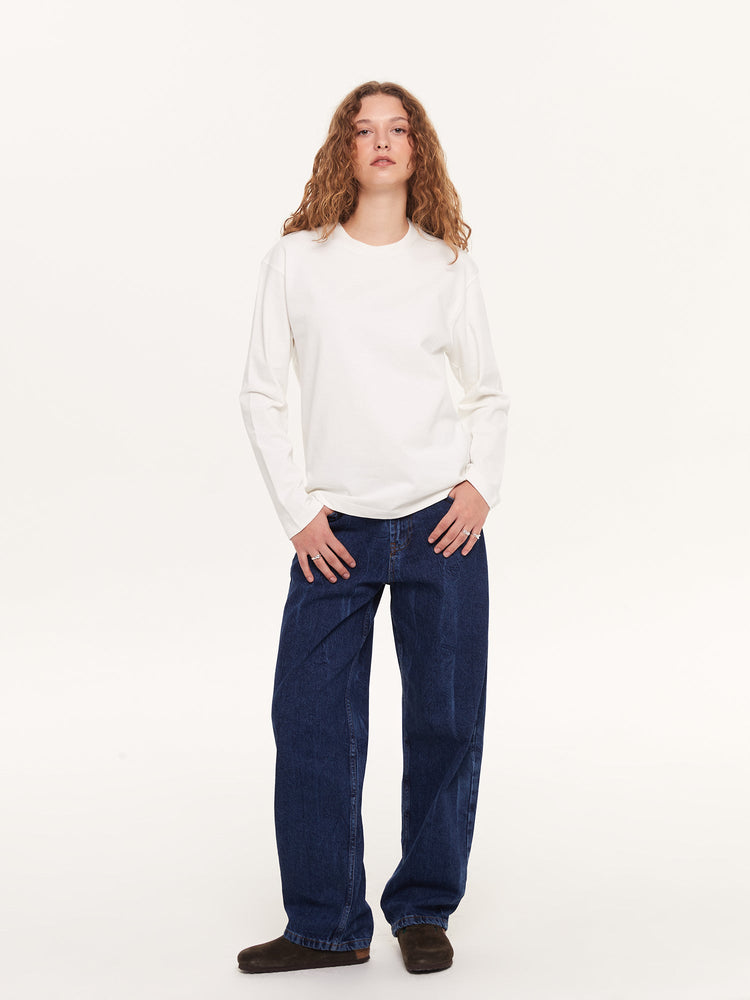 A SIMPLE LONG SLEEVE T-SHIRT OFF WHITE